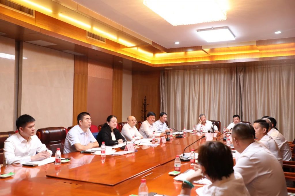 陈高志参加省工商联（总商会）十三届二次常委会议