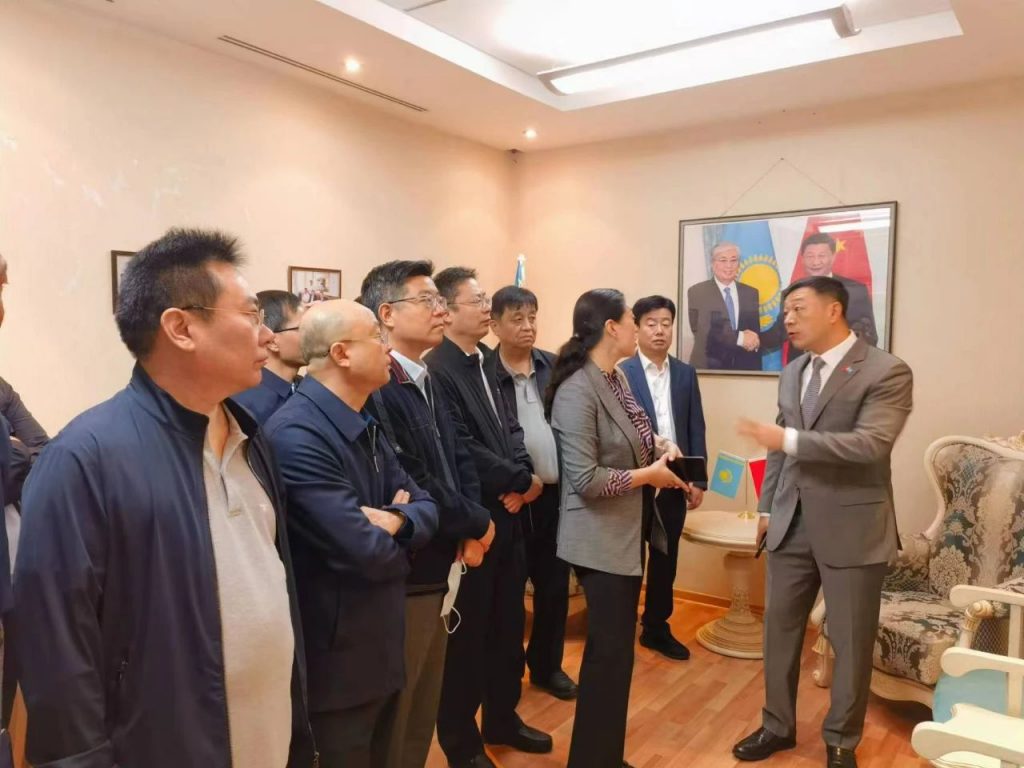 省委书记赵一德率团访问中亚 陈高志受邀参加相关活动