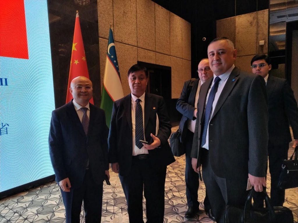 省委书记赵一德率团访问中亚 陈高志受邀参加相关活动