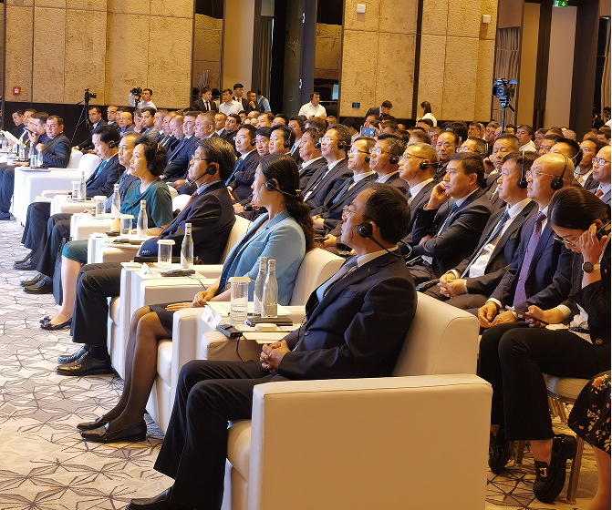 省委书记赵一德率团访问中亚 陈高志受邀参加相关活动