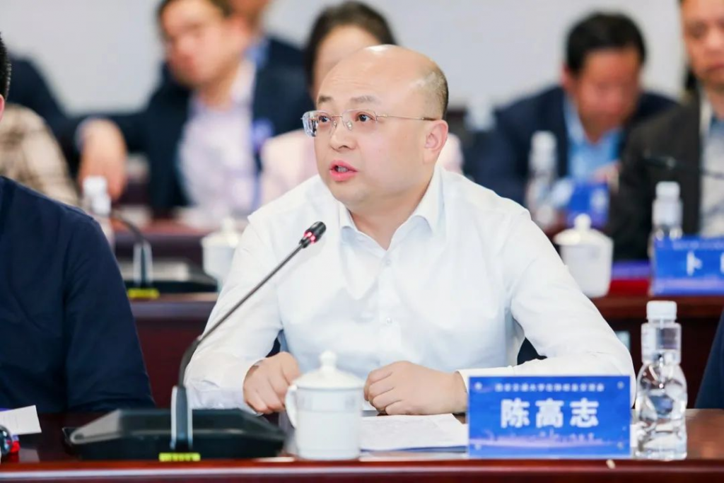 卢建军书记出席交大校友座谈会 陈高志受聘为西安交大产业顾问并作交流发言