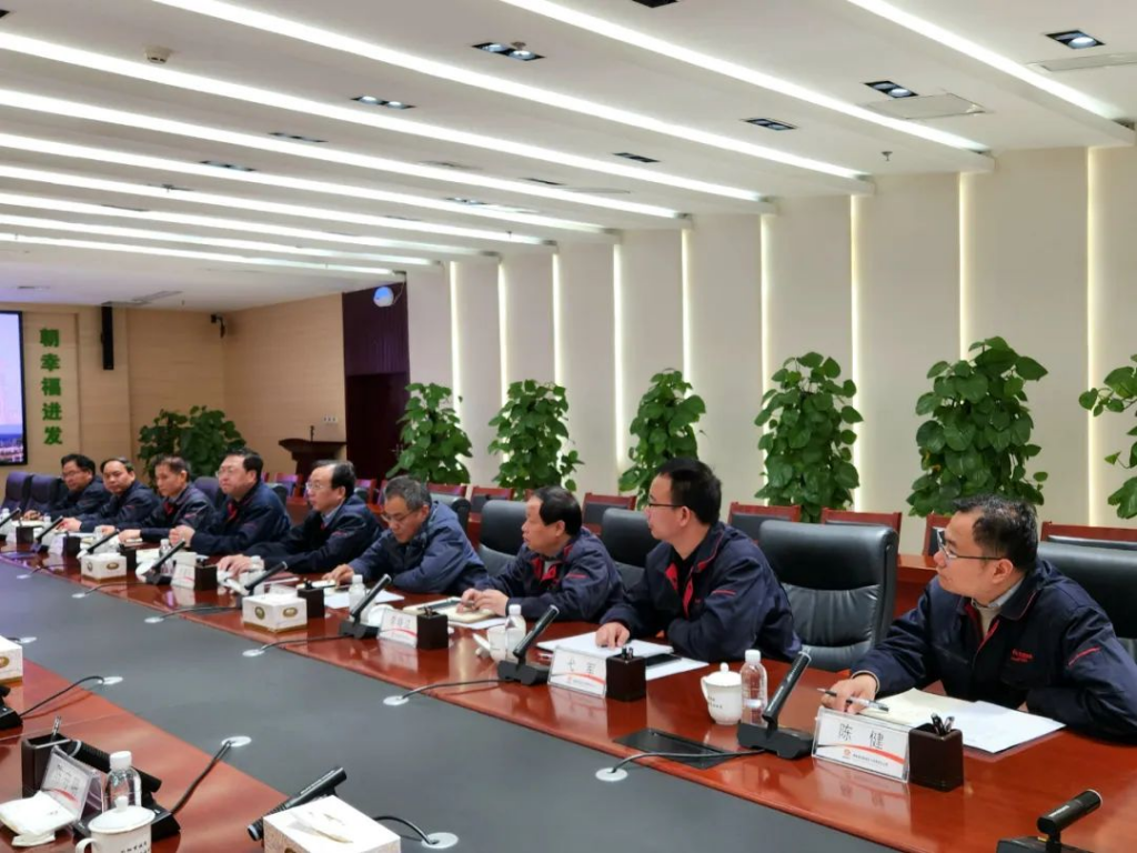 亿杰控股集团与陕煤蒲洁能化公司座谈交流