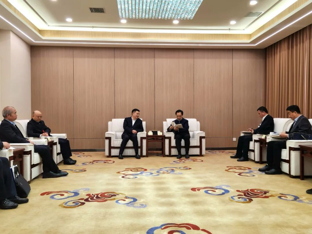 咸阳市委书记夏晓中会见陈高志一行