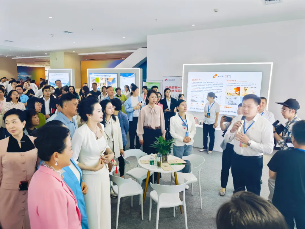 助力陕西高质量发展交流会召开 陈高志代表省康养产业协会签约