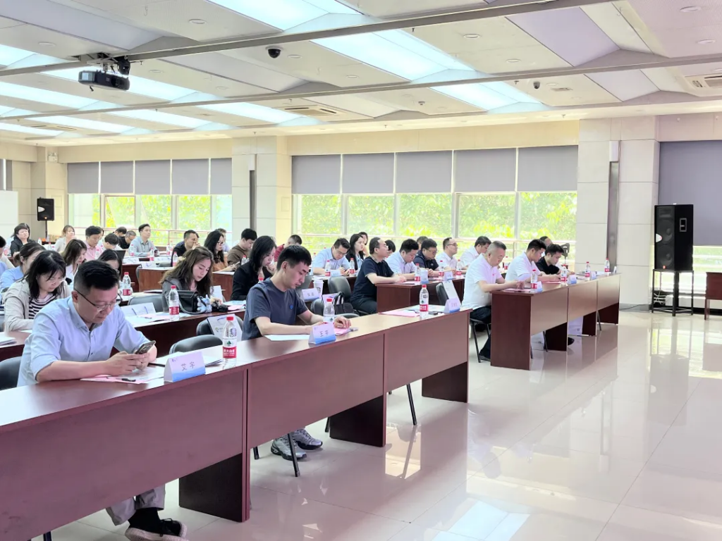 亿杰数字参加西安市大数据产业协会服务商大会交流发言。