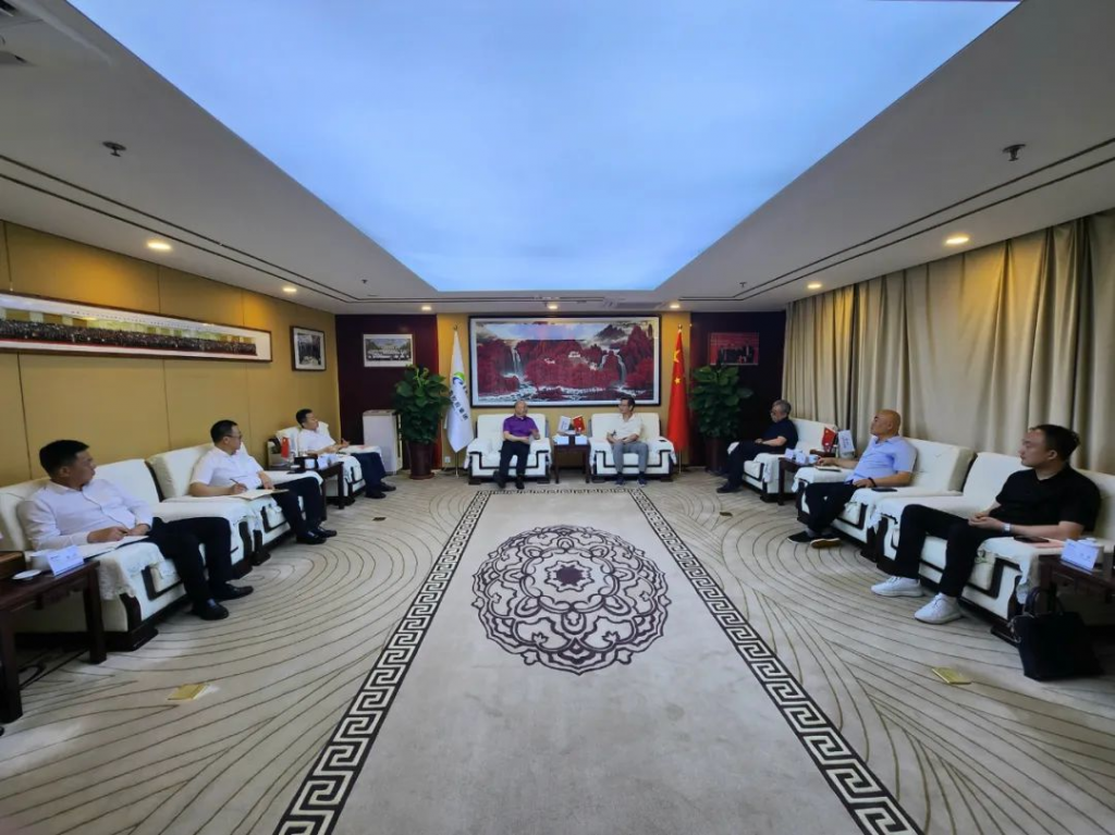 英国布鲁奈尔大学副校长赵华院士到访亿杰控股集团座谈交流