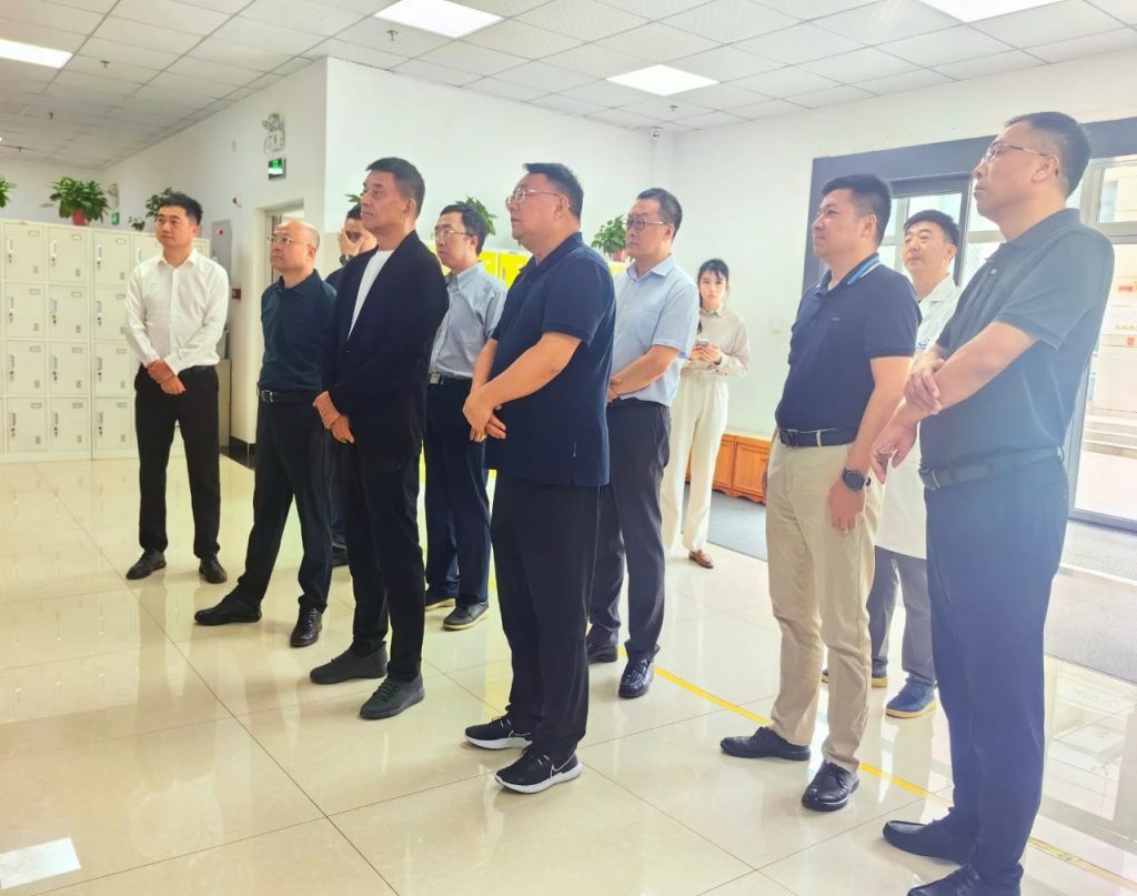刘永好 陈高志一行考察赛格商场 莱特光电 国际医学 和利时等企业